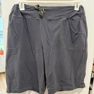 Vintage lululemon Be Still short